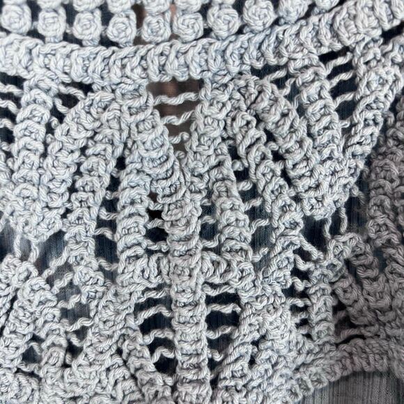 Torrid Blue Crochet Lace High Neck Sleeveless Tank Top Size 2 - Picture 3 of 8